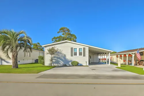 Deck & Pool Access: Myrtle Beach Getaway