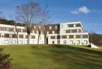 Residhome aparthotel Paris Saclay - Bures sur Yvette Hotel dekat École centrale Paris