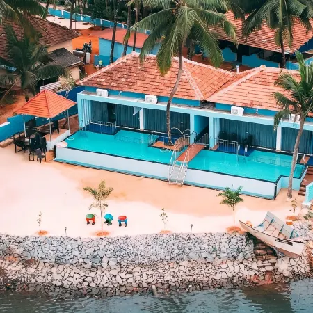 Blue Lagoon Homestay