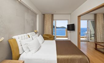Akrotiri Beach Resort Hotel - Adult Friendly