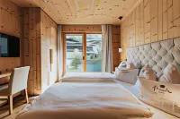 Presulis Hideaway Apartments & Restaurant Hotels in Tires