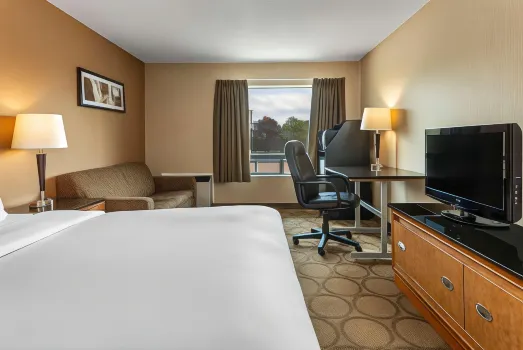 Comfort Inn โรงแรมใกล้The Playhouse Fredericton