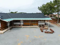 Taean Dolmeong Pension Hotels in der Nähe von Ch'ŏngp'odae-haesuyokchang