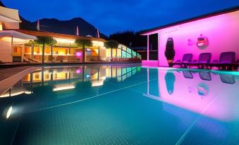 Alm- & Wellnesshotel Alpenhof