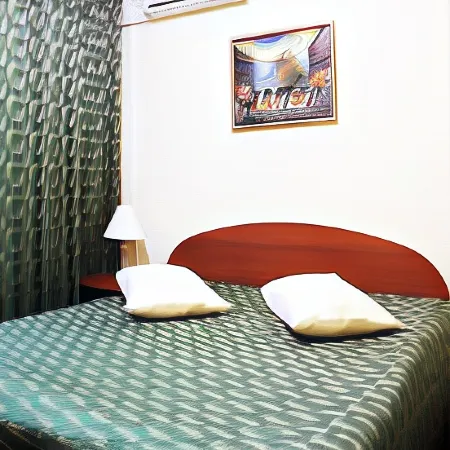 Kedr Hotel