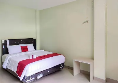 RedDoorz Near Taman Wisata Alam Punti Kayu Palembang 2 Các khách sạn ở Karya Baru