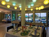 Menam Resort Hotels in Sai Noi