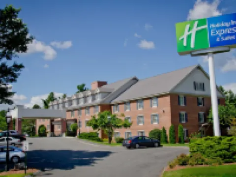 Holiday Inn Express & Suites MERRIMACK by IHG Hotels in Hillsborough County