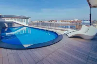 Num Hotel - Beach