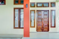 RedDoorz Syariah @Galliano Homestay Bukittinggi Hotels in Manggis Ganting