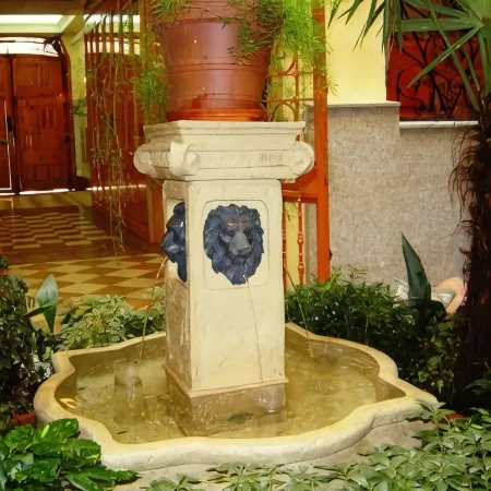 Hostal la Fontana Отели рядом с достопримечательностью «Маласанья»