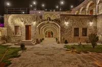 Acropolis Cave Suite