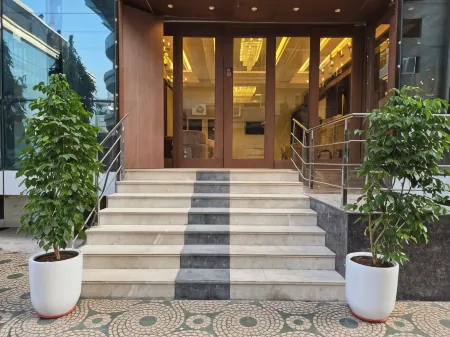 Hotel Mumbai House - Vashi Navi Mumbai