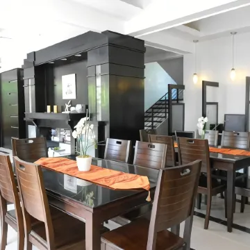 One Crescent Place Hotel