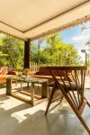 Lotusfeet Cottages, 100 Meters Odd from Morjim Beach