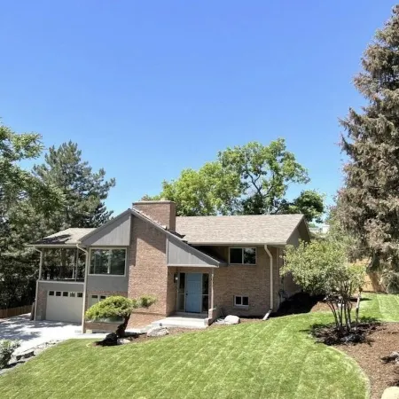 Luxury Home with 8 beds Hot Tub and an Awesome Deck!