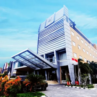 Royal Asnof Hotel Pekanbaru コディムマーケット周辺のホテル