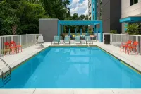 Tru by Hilton Charleston Ashley Phosphate - プール