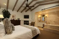 Cypress Inn Carmel-by-The-Sea - bar