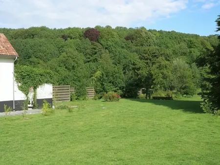 Le Clos du Miroir Отели в г. Санган