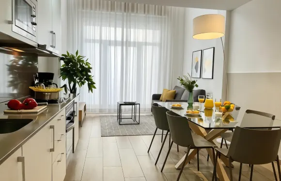 温馨之家廣場公寓