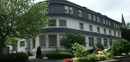 Hotel Haarener Hof Отели в г. Бад-Вюнненберг