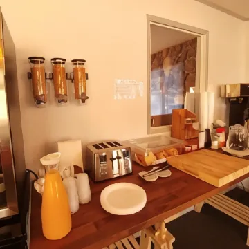 Howard Johnson by Wyndham Edson