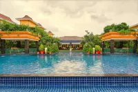 Mayfair Lake Resort - Pools
