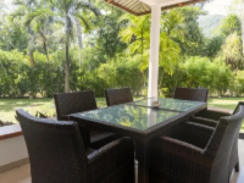 Praslin Paradise Hotels in Praslin Island