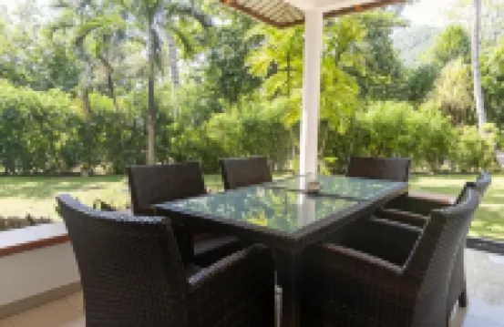 Praslin Paradise