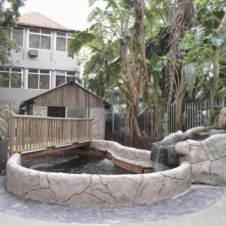 Laletsa Lodge Bed & Breakfast