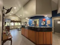 Microtel Inn & Suites by Wyndham Gatlinburg - parking