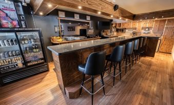 Clover Creek Inn