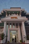 The City Gate Hotel