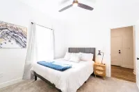 Chic New Build - 5 miles to Tech/Covenant/UHC - 2 miles to shopping!