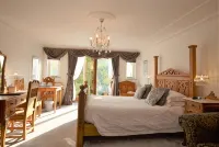 Koala Cottage Hotels in 