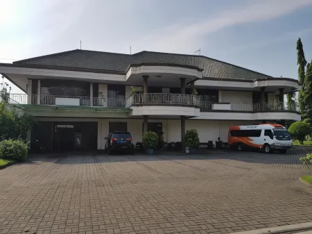 HOTEL CEMPAKA MAS