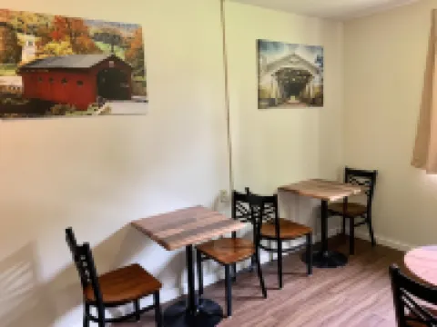 The Covered Bridge Inn Hotels in Windham County