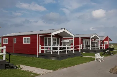 Ferienhof Schild | Das kleine Bullerbü am Meer Hotels in der Nähe von ev. luth. Heilig-Kreuz Kirche Pakens/Hooksiel