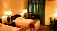 Hotel Centrepoint (Self Check in after 5PM) Hotels in Padang Tengku