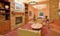 Holiday Inn Express & Suites Gallup East
