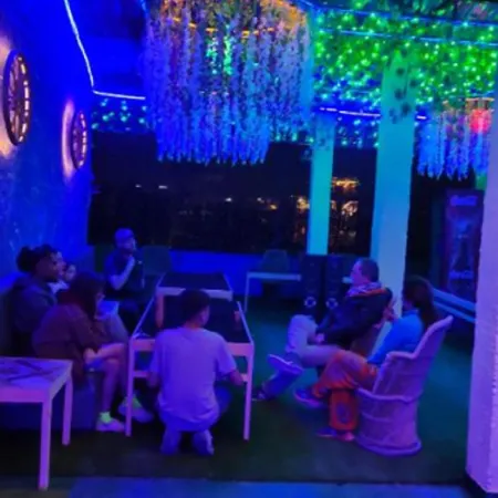 Big Brother Hostel Hotel
