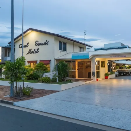 Coral Sands Motel