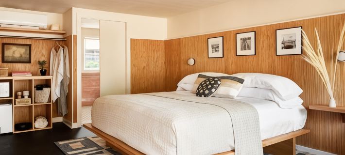 Bluebird Dennisport Hotels in Dennis