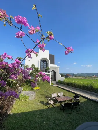 The Sun & The Hills, Luxury Villa in Yogyakarta