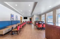 Comfort Inn & Suites Hotels in Valemount