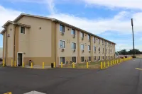 Super 8 by Wyndham Grand Rapids/Wyoming Hotels near Menards