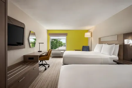 Holiday Inn Express & Suites Fredericksburg