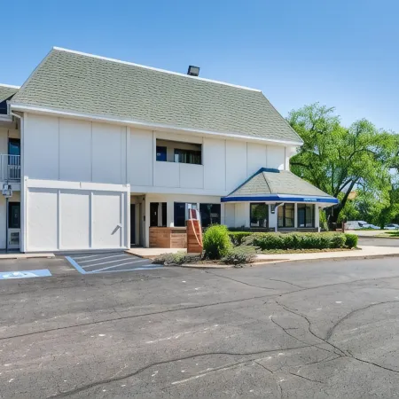 Motel 6 Schiller Park, IL - Chicago O'Hare