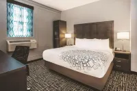 La Quinta Inn & Suites by Wyndham Baltimore Downtown - 2-Sterne